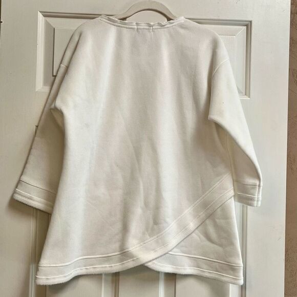 Multiples Women’s White Sweatshirt Front Pocket Buttons 8 - Picture 3 of 12